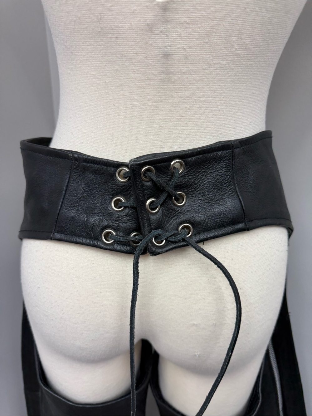 Pro Rider Genuine Leather Chaps - Picture 7 of 16